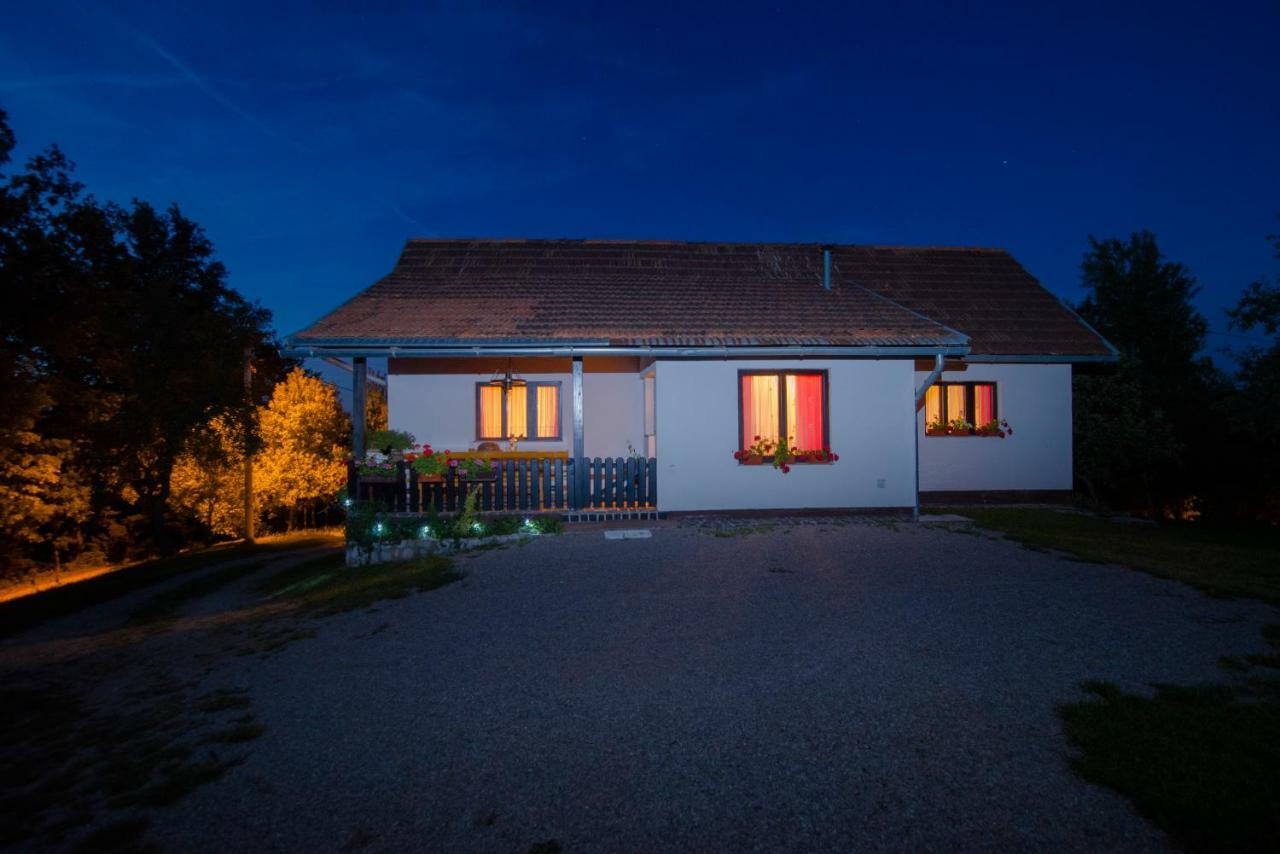 Holiday Home Radocaj Slunj Exteriör bild
